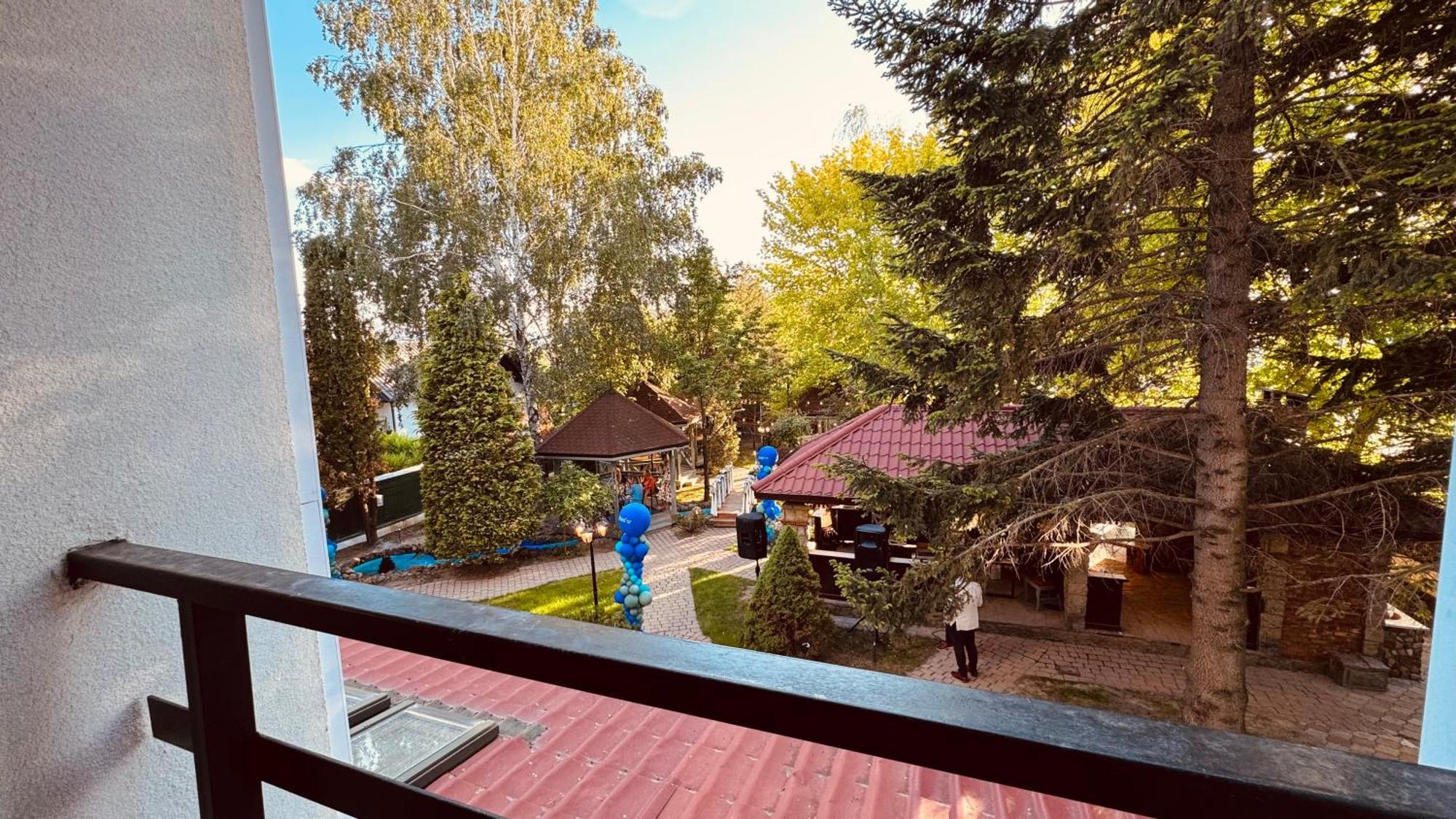 Pensiunea Waldor Бакэу Экстерьер фото